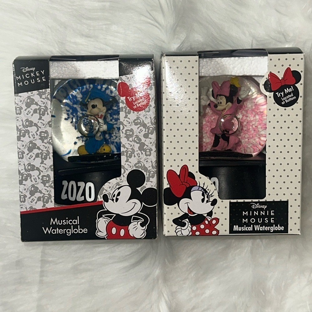 Disney Mickey Minnie Mouse 2020 Graduation Musical Waterglobes Set of 2 New